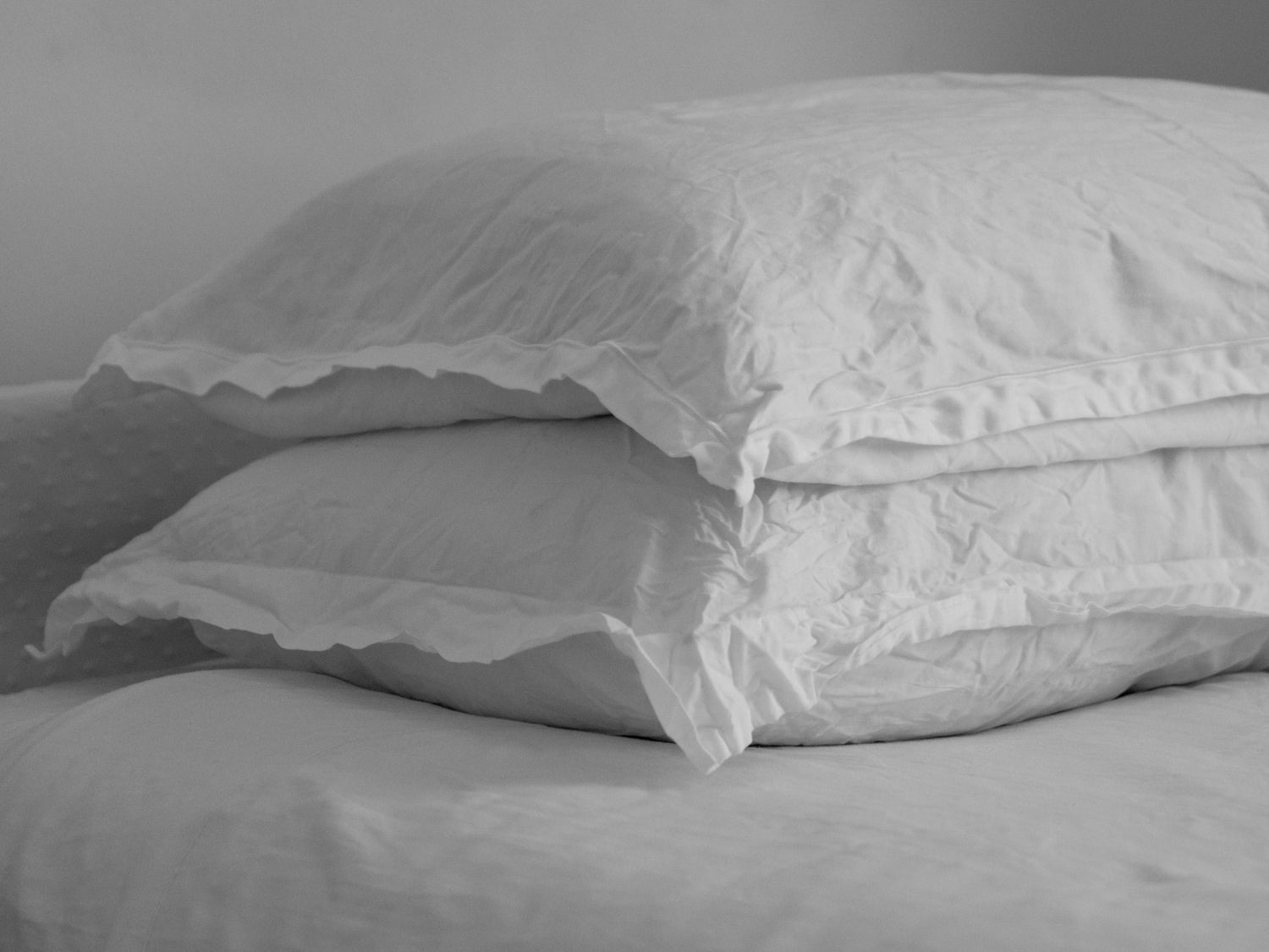 Pillow Talk: Choosing the Right Pillowcase for Your Bedroom