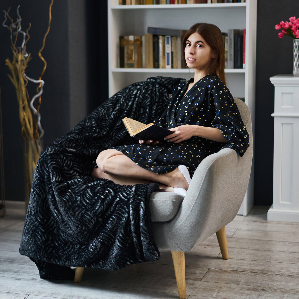 Faux Fur Sherpa 2-Sided Throw Blanket - Main Image