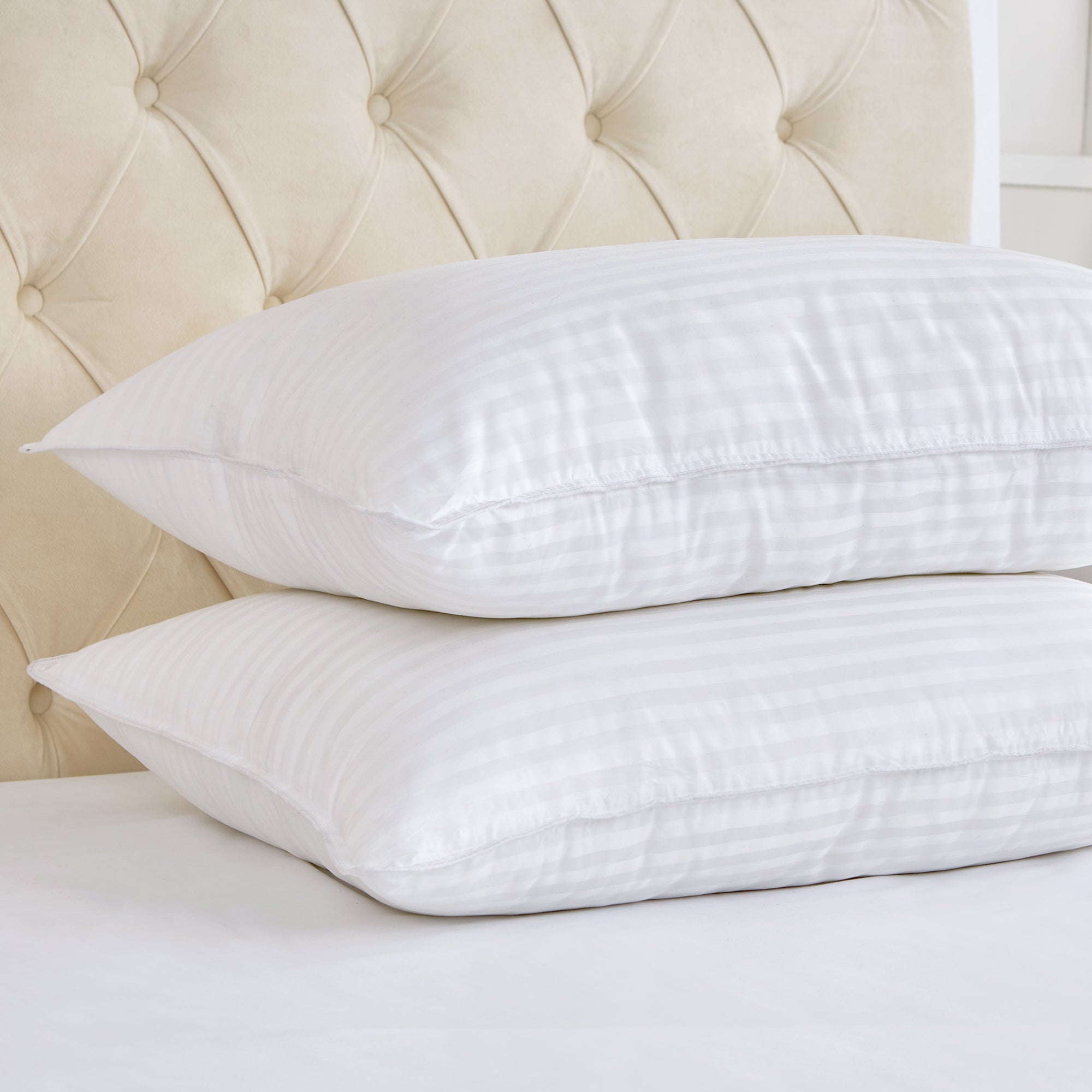 https://mellanni.com/cdn/shop/products/MH-BEDPILLOW-2PK-20X28-1.3.jpg?v=1695822721